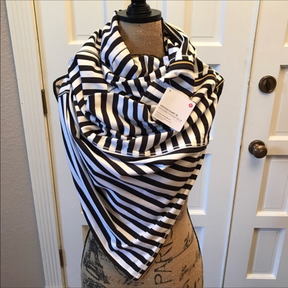 Lululemon Vinyasa Scarf *RARE*
